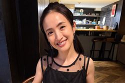 Lâm Y Thần đón sinh nhật bên chồng và 2 con