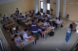 Nam sinh lớp 10 bị bạn đánh thủng màng nhĩ trong lớp học