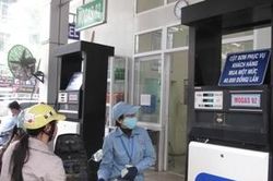 Giữ nguyên giá xăng, giảm giá dầu diesel