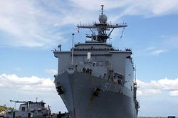 Bên trong siêu tàu đổ bộ USS Oak Hill Mỹ có gì đặc biệt? (1)