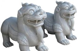 Không nên so sánh tỳ hưu và đất thóp hậu