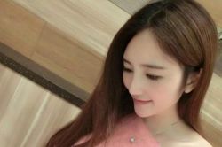 Siêu mẫu ngực đẹp Trung Quốc khoe ảnh xinh mê hồn
