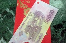 Phát ngượng vì chồng chỉ lì xì bố mẹ vợ 50 nghìn đồng
