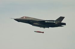 Chuyên gia Mỹ: Việt Nam không cần siêu cơ F-35