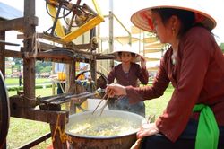 Sản xuất lụa Hà Đông tại Hoàng thành Thăng Long