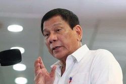 Tổng thống Philippines phải dùng thuốc giảm đau cực mạnh