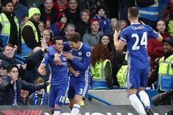 Chelsea vô địch lượt đi sau chiến thắng vùi dập AFC Bournemouth