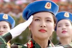 Nét cuốn hút khó cưỡng của những nữ quân nhân