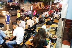 Nhiều vỉa hè, lòng đường vẫn bị tái chiếm
