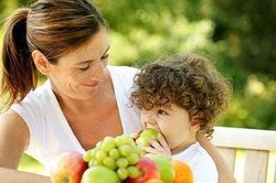 Mách mẹ cách chăm sóc trẻ bị viêm phổi nhanh khỏi nhất