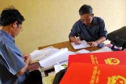 Sổ đỏ đứng tên cả gia đình: 'Đảm bảo quyền lợi chính đáng cho mọi người'