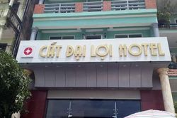Làm rõ chuyện khách sạn 'chặt chém' giá và đuổi khách trong đêm