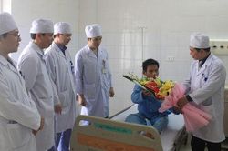 Thay động mạch chủ nhân tạo thành công cho bệnh nhân