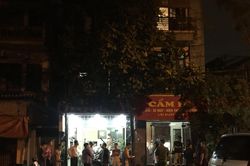 Hà Nội: Giải cứu bà chủ tiệm cầm đồ bị nam thanh niên đâm gục, giữ làm con tin