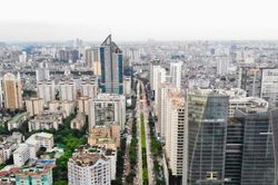 Cận cảnh tuyến đường dài 2km cõng tới 40 tòa nhà cao ốc tại Thủ đô
