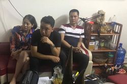 Khởi tố đối tượng mua bán hai chiếc sừng Tê giác