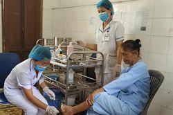 Tình người ở trại phong