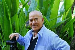 Người 'săn' những đóa sen kỳ lạ