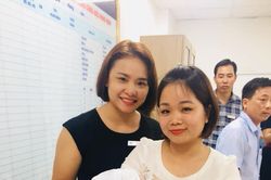 Sau hơn một tháng nuôi lồng kính, cháu bé bị bỏ rơi đã được về 'nhà' mới
