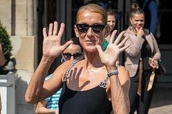 Celine Dion mặc trang phục bó sát bất chấp tuổi 51