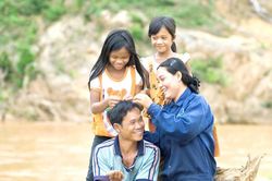 Gia đình Cội nguồn yêu thương