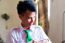 Lái xe taxi Mai Linh làm 'ông đỡ bất đắc dĩ' cho khách hàng nữ