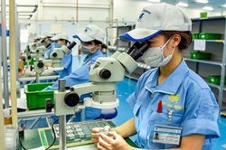 Cuộc chiến thương mại sau 15 tháng: Định hướng chính sách vĩ mô phù hợp
