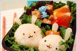 Những kiểu trang trí cơm hộp bento ngộ nghĩnh, ai nhìn cũng mê