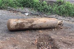 Xác minh, di dời 'vật thể lạ' nghi là bom ở Phú Thọ
