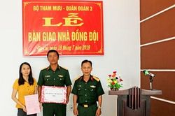 Bộ Tham mưu Quân đoàn 3 trao tặng 'Nhà đồng đội' cho quân nhân khó khăn về nhà ở