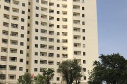 Bé trai 5 tuổi rơi từ tầng 12 chung cư xuống đất thoát chết một cách thần kỳ