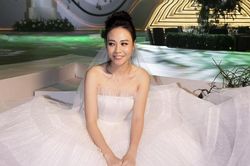 Điều đặc biệt về chiếc váy đầu tiên Đàm Thu Trang mặc trong đám cưới