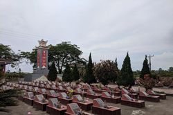 Thông tin bắt học sinh ngồi nhiều giờ ở nghĩa trang liệt sĩ là sai sự thật