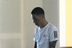 Y án kẻ ngáo đá nhẫn tâm ném con ruột từ trên mái nhà xuống đất