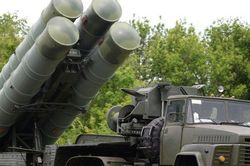 Iran chuẩn bị trình diện tên lửa có khả năng 'qua mặt' S-300 của Nga