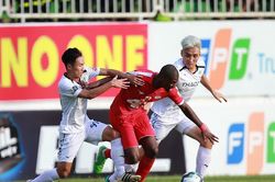 HA.GL lỡ nhịp trên sân nhà