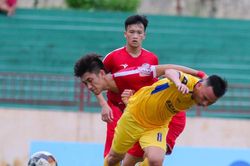 Ai sẽ là tiền vệ cánh phải của SLNA trong trận gặp Hải Phòng?