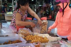Thực phẩm chay giả mặn: Ngon miệng, hại thân