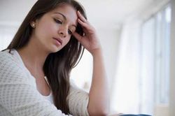 Ghê sợ ánh mắt và những biểu hiện lạ của anh trai chồng