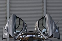 McLaren F1 LM được đấu giá với mức kinh hoàng, gần 20 triệu USD, chưa từng có tiền lệ trong lịch sử