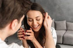 Bắt gặp người yêu với giám đốc già của tôi đi vào khách sạn, tôi chia tay ngay lập tức để rồi 3 năm sau gặp lại trong đau đớn