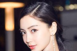 Không phải Triệu Lệ Dĩnh hay Trương Thiên Á mà Angelababy mới là người kết đôi cùng Lý Hiện trong 'Người đàn ông bước ra từ ngọn lửa?'