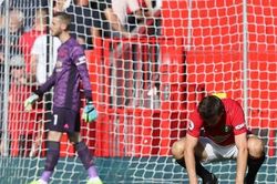 Hàng thủ M.U trải qua ngày tệ hại thế nào trước Crystal Palace?