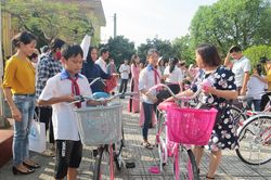 Quan tâm, chăm sóc trẻ em có hoàn cảnh khó khăn