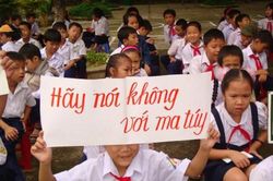 Triển khai các giải pháp đồng bộ, quyết liệt phòng chống ma túy trong trường học