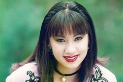 'Gái hư' Y Phụng: 17 tuổi hát vũ trường, 40 tuổi được chồng đại gia yêu hết mực