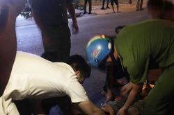 Người đàn ông tự ngã, nằm bất tỉnh trên đường mòn Hồ Chí Minh