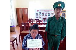 Bắt đối tượng vận chuyển thuê ma túy qua biên giới