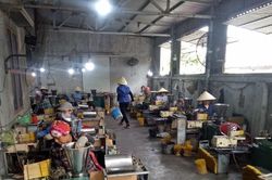 Các hộ dân sản xuất hương nhang 'lao đao' bên bờ vực phá sản
