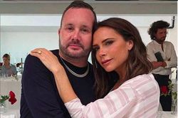 Vợ Beckham ôm ấp tình tứ người đàn ông lạ giữa tin đồn ly hôn